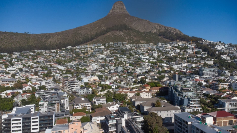 2 Bedroom Property for Sale in Sea Point Western Cape